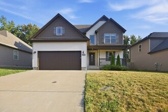 Building Photo - 512 Sourwood Dr