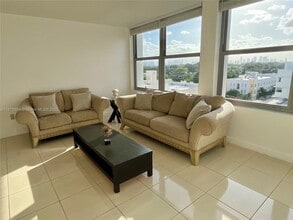 Building Photo - 2899 Collins Ave