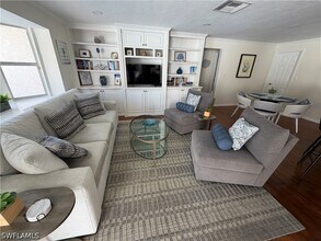 Building Photo - 707 Portside Dr