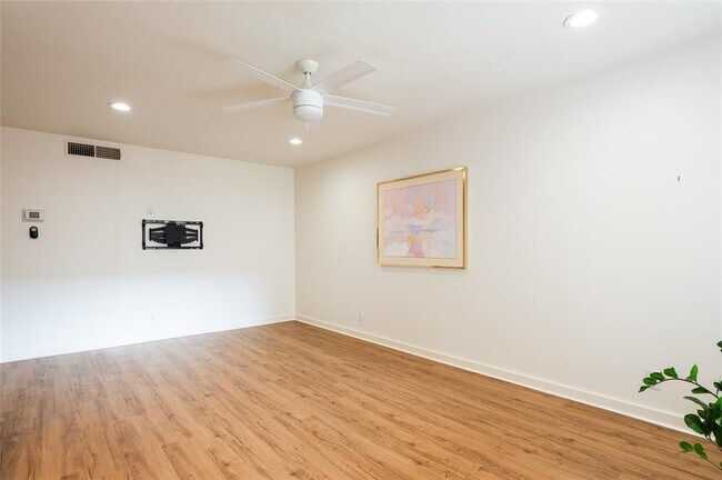 Building Photo - 7920 Rockwood Ln