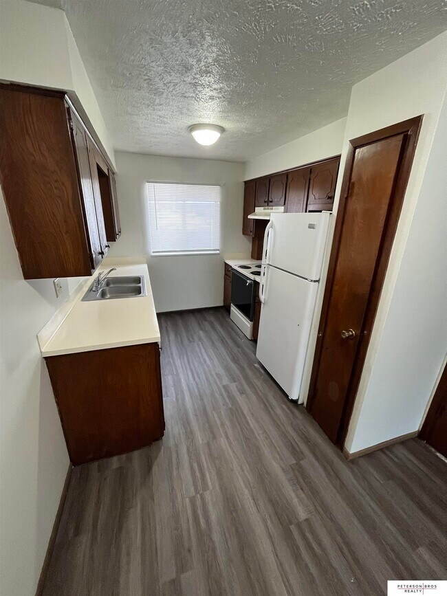 Foto del edificio - 8252 S 48th St