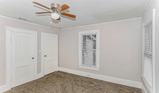 Foto del edificio - 1915 Beech Ave