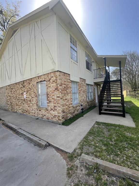 Building Photo - 2000 Randle St