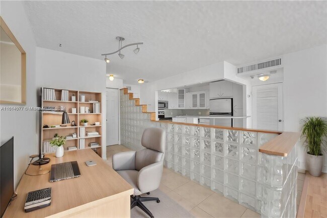 Den Virtual Staged - 150 SE 25th Rd