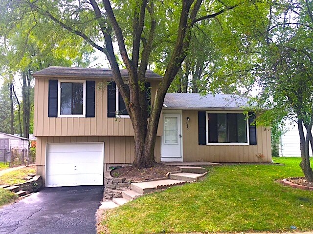 Building Photo - 3837 House of Stuart Ave