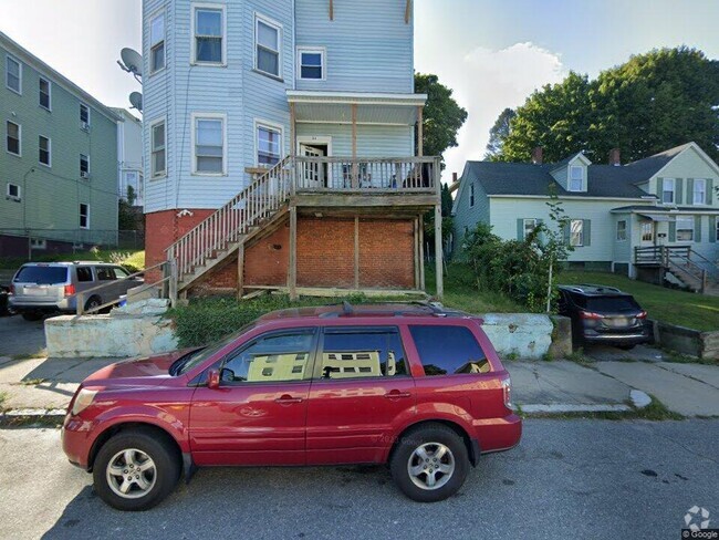 Building Photo - 44 Mendon St