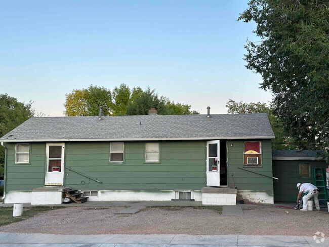 Building Photo - 2206 6th St