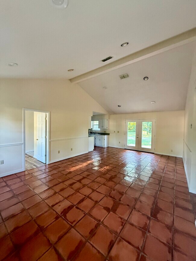 Foto del edificio - 2193 Mill Street Ext