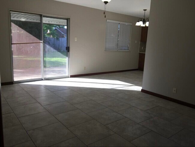 Foto del edificio - 320 Avenue F