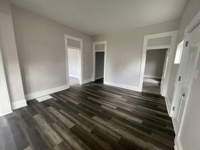 Foto del edificio - 1138 W 30th St