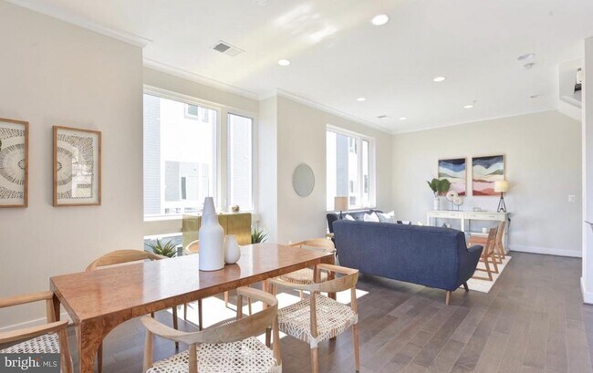 Foto del edificio - 2815 24th Rd S