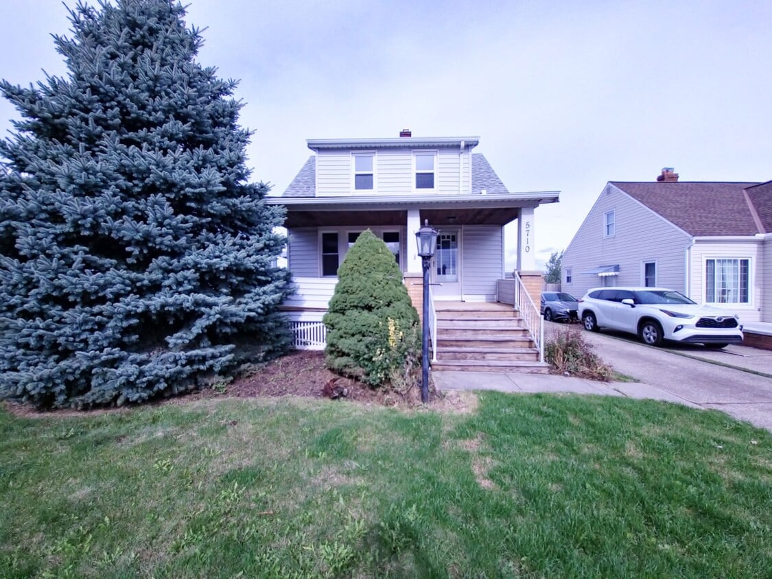 5710 LAVERNE AVE  