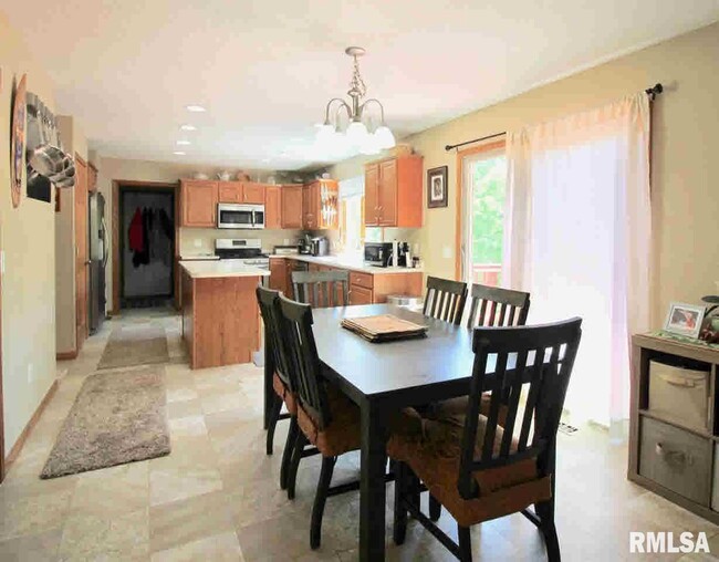 Building Photo - 7061 Holdorf Dr