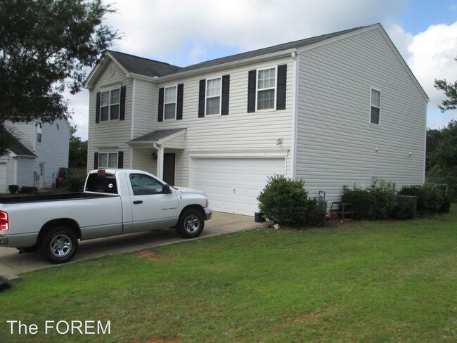 Building Photo - 6205 Treeridge Dr NW