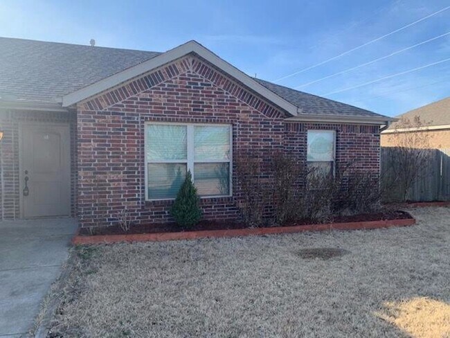 Foto del edificio - ~Your Dream Home Awaits! 3 Bed House Cente...