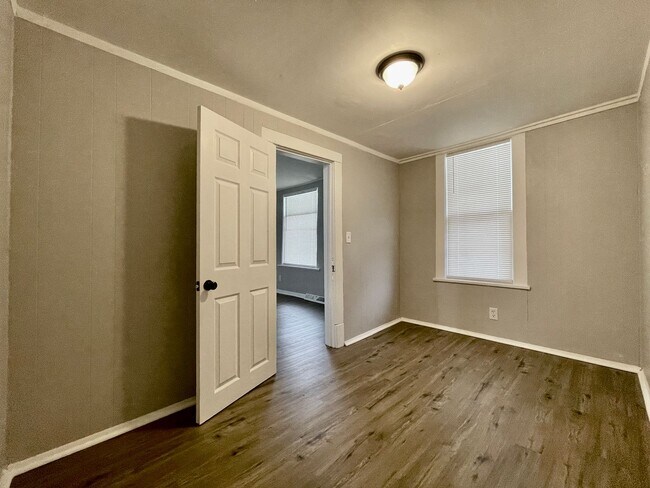 Foto del edificio - 933 W Southern Ave