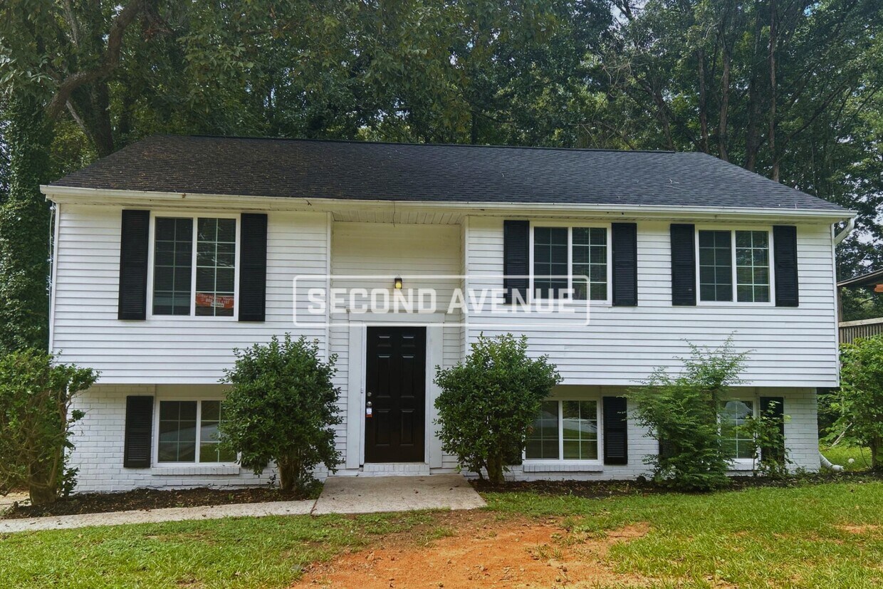 1351 Muirfield DR House Rental in Stone Mountain, GA