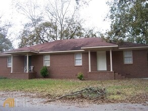 Building Photo - 1004 Lucy Ln