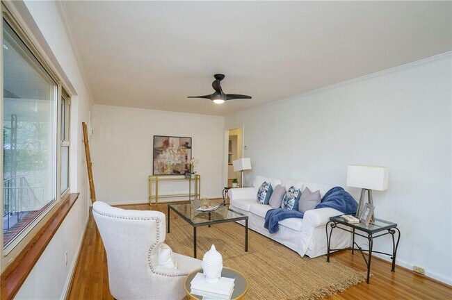 Foto del edificio - 436 Grady Pl