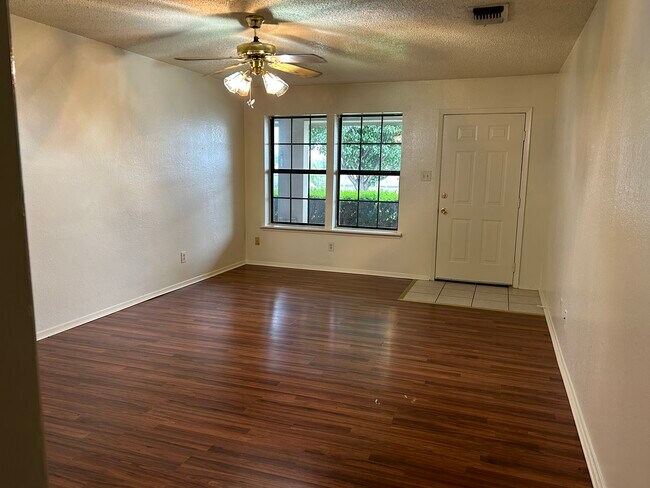 Photo - 1016 Wood St (Sanger, TX) Townhome
