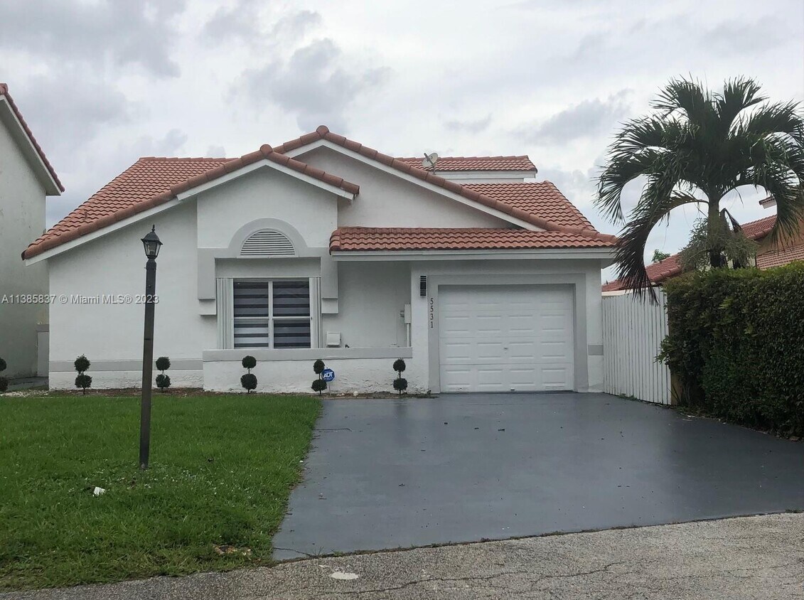 5531 NW 188th St, Miami Gardens, FL 33055 House Rental in Miami