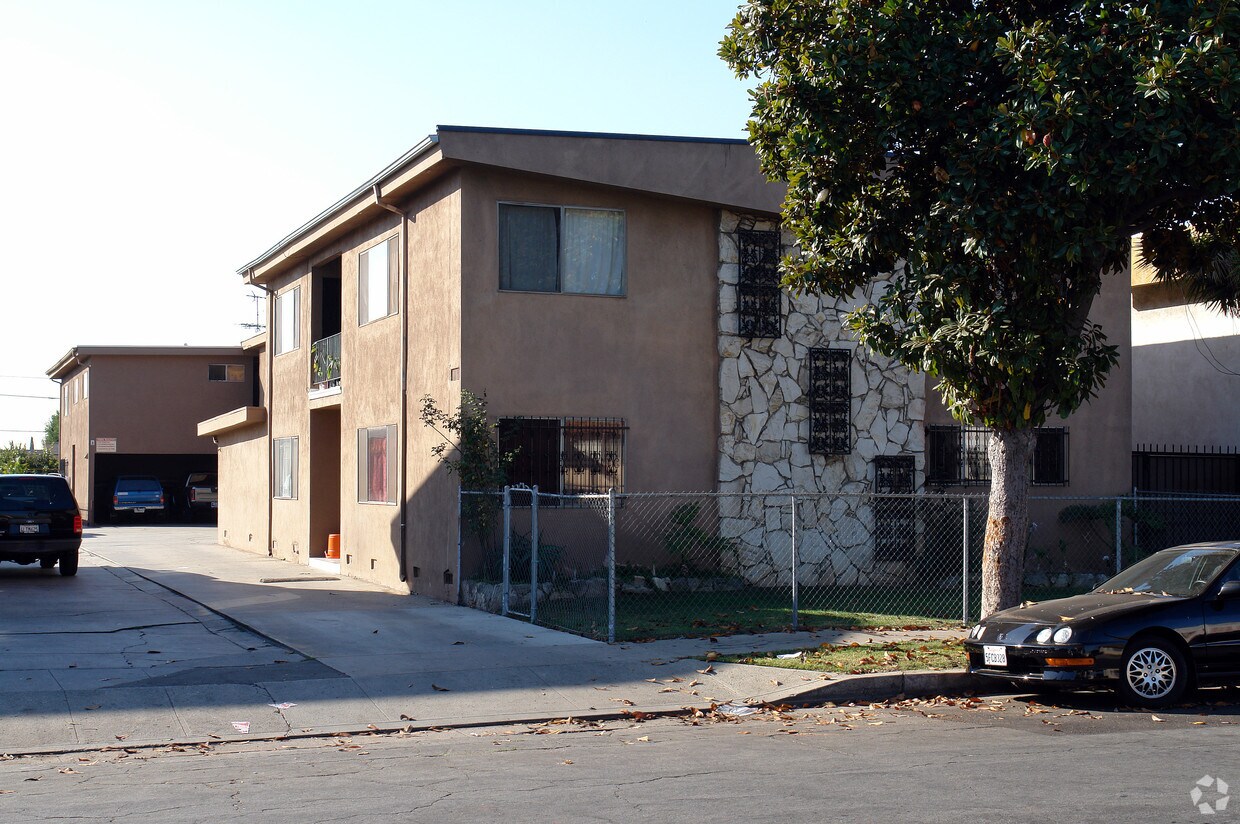 Primary Photo - Regent Court