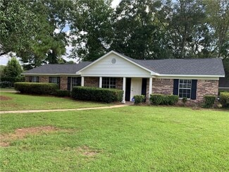 Building Photo - 2329 Genoa Dr