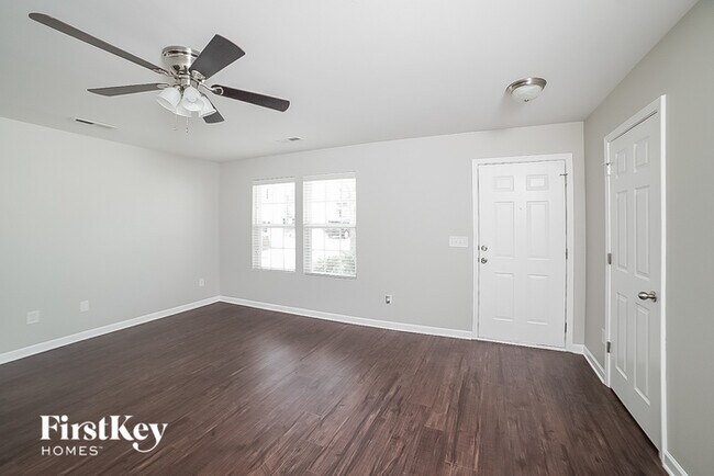 Building Photo - 4289 Oak Pointe Dr
