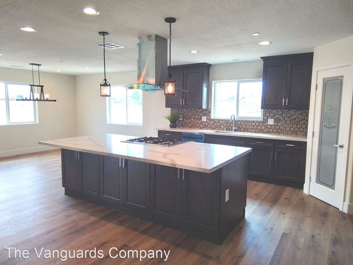 Primary Photo - 4 br, 3 bath House - 16055 Tokay St.