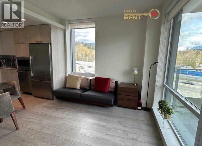 Photo du bâtiment - 680 Seylynn Cres