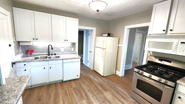 Foto del edificio - 1205 Chandler St