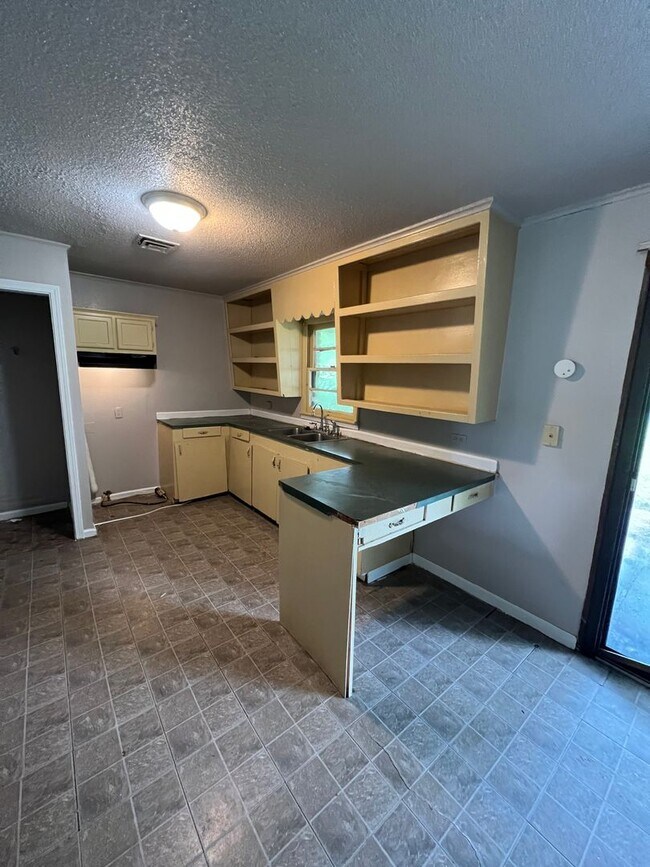 Foto del edificio - 911 Windsor Dr