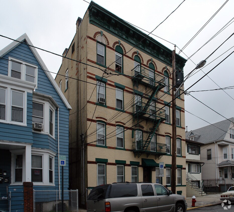 Building Photo - The Tanksley Building