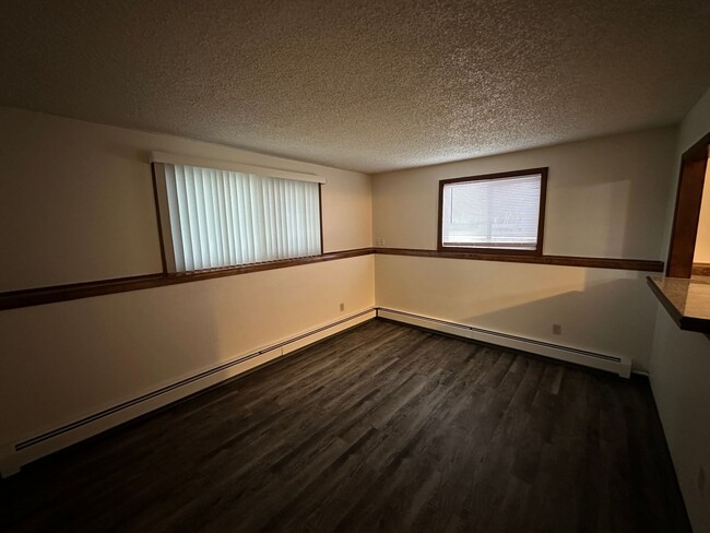 Building Photo - Duplex - 2308 S 20th St