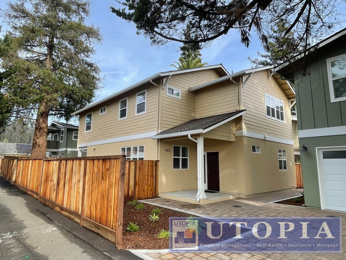 Primary Photo - Gorgeous, NEW Construction in Desirable, S...