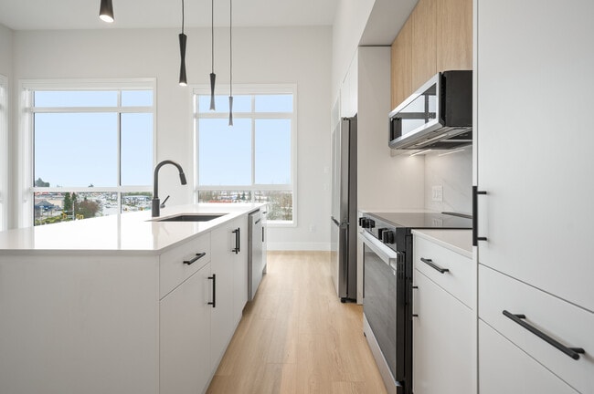 Building Photo - 34395 Gladys Ave