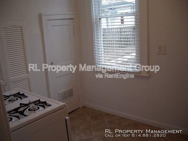 Building Photo - 2278 Indianola Ave