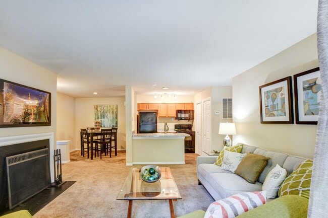 Living Room - Highland Oaks Apartments