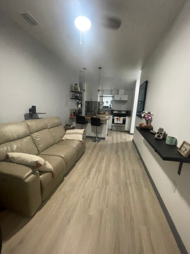 Foto del edificio - 716 23rd Ave N