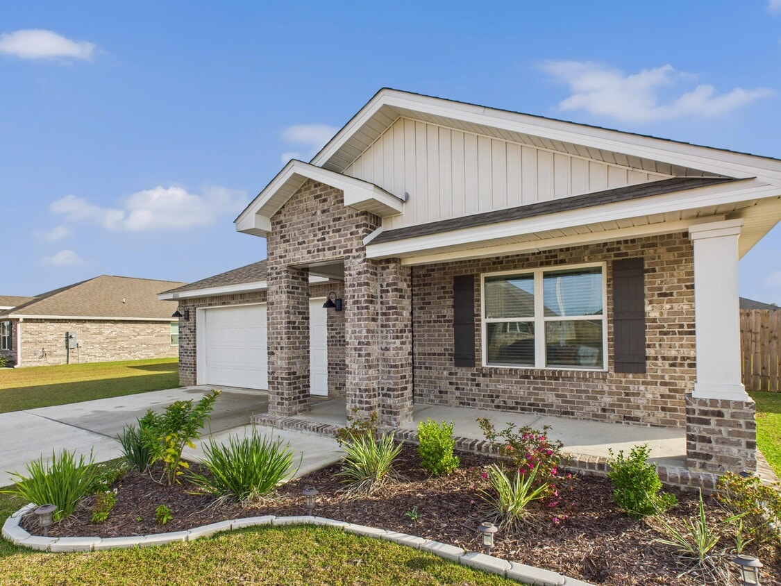 Foto principal - 8775 Clearbrook Dr