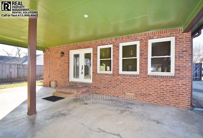 Photo - 3BR/2BA one level, carport+detached garage/workshop, washer/dryer included, on 1.6 acres in M'boro! House
