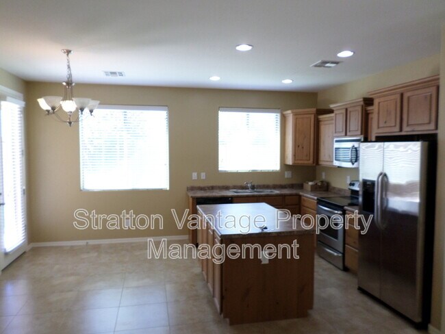 Building Photo - 4159 E Waterman Ct