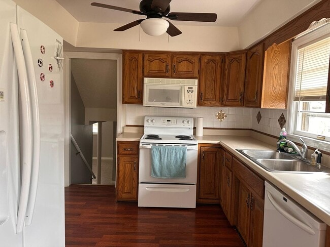 Building Photo - 3 BR/2.5BA | Newly Renovated Single Family Home | 1-Car Garage Parking | In Louisville!