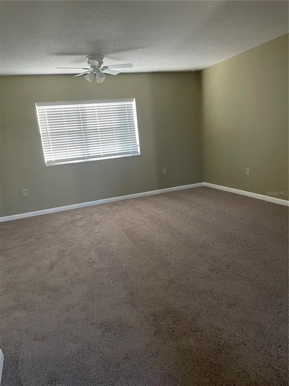 Foto del edificio - 7701 Starkey Rd