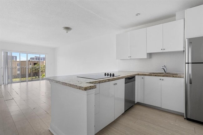 Foto del edificio - 4920 NW 79th Ave