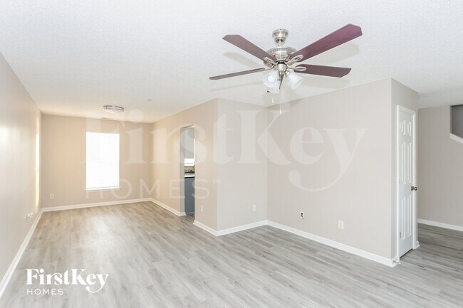 Foto del edificio - 1940 Summit Ridge Ln