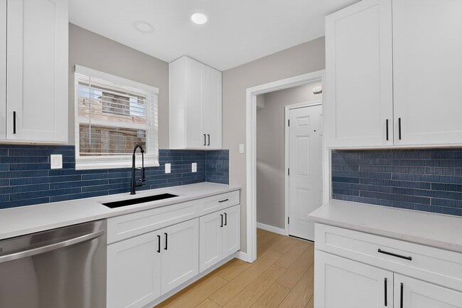 Photo - 620 Stoneybrook Dr- House