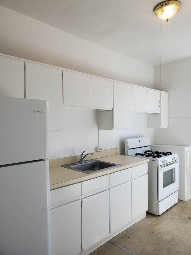2112 Sherman Ave Unit 2W, Evanston, IL 60201 Condo for Rent in