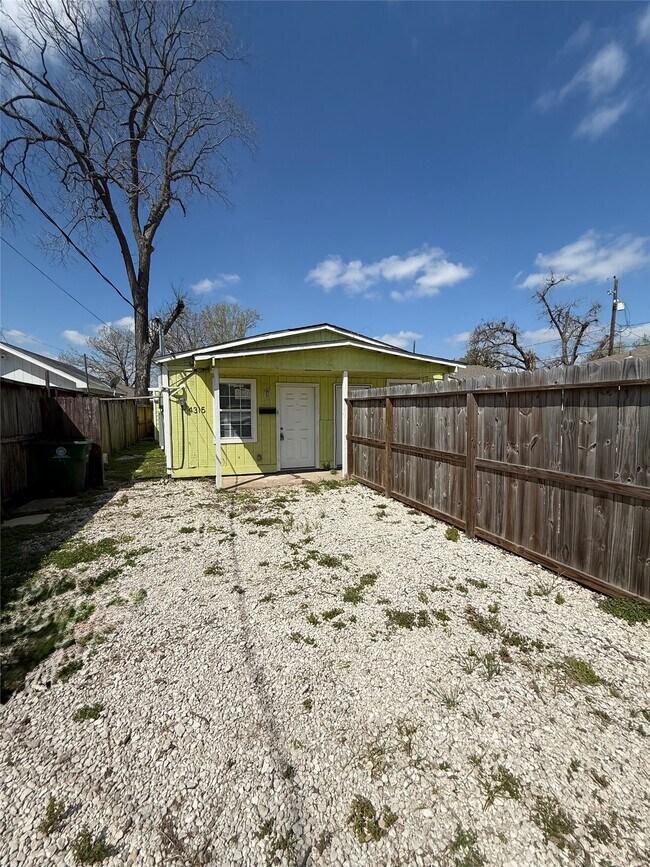 Foto del edificio - 4315 Chapman St