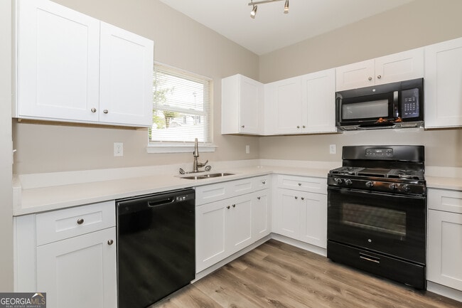 Building Photo - 4830 Tangerine Cir